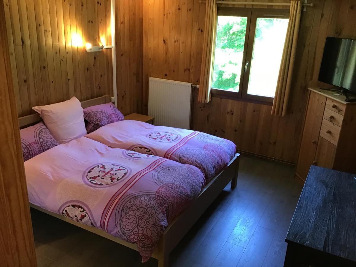 Hotel Restaurant La Fourmi Bourbach-le-Haut Exteriör bild