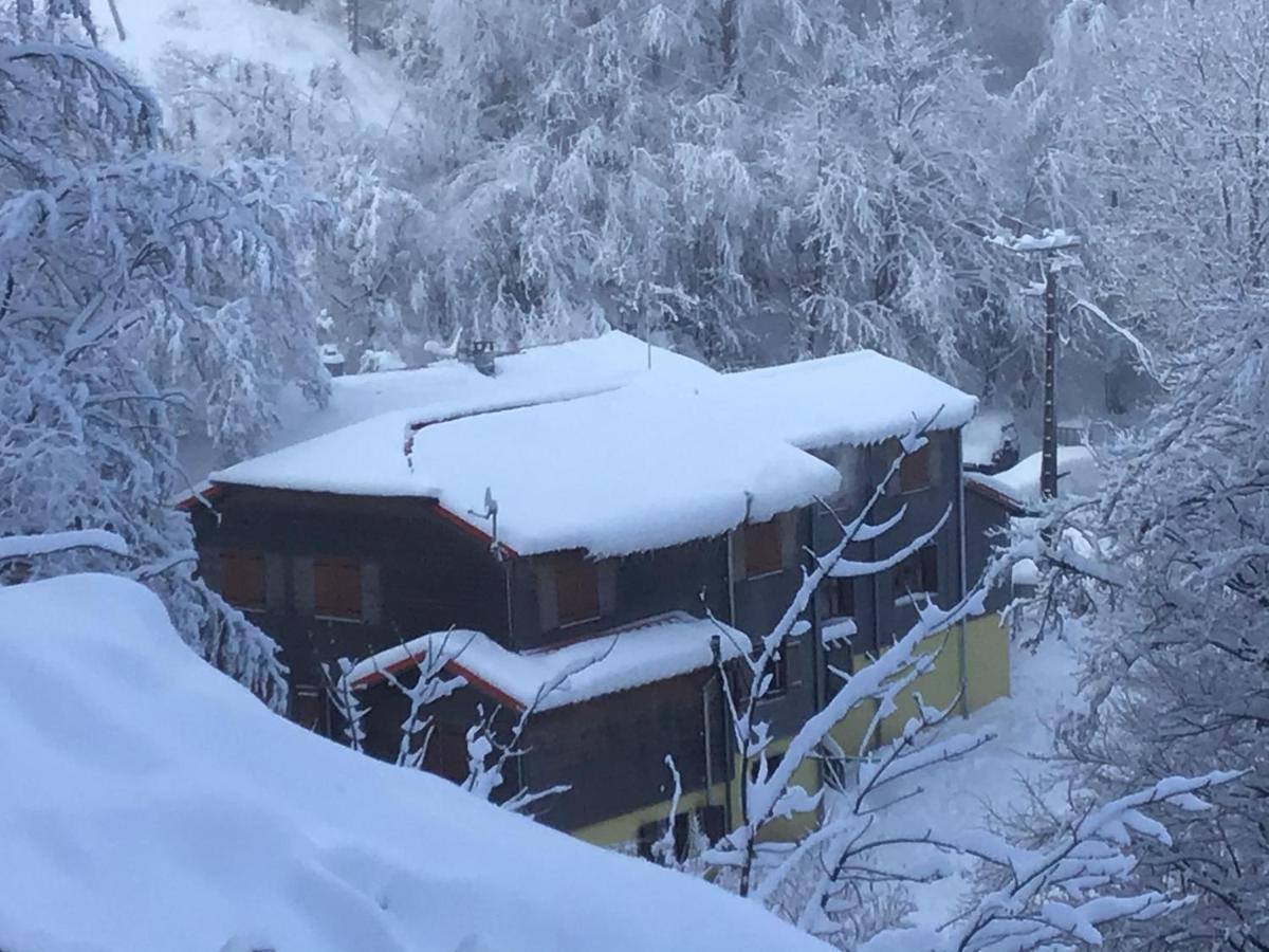Hotel Restaurant La Fourmi Bourbach-le-Haut Exteriör bild